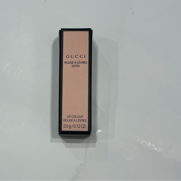 Gucci
Long Lasting Satin Lipstick, Colour-203 Mildred Rosewood - Picture 3 of 8